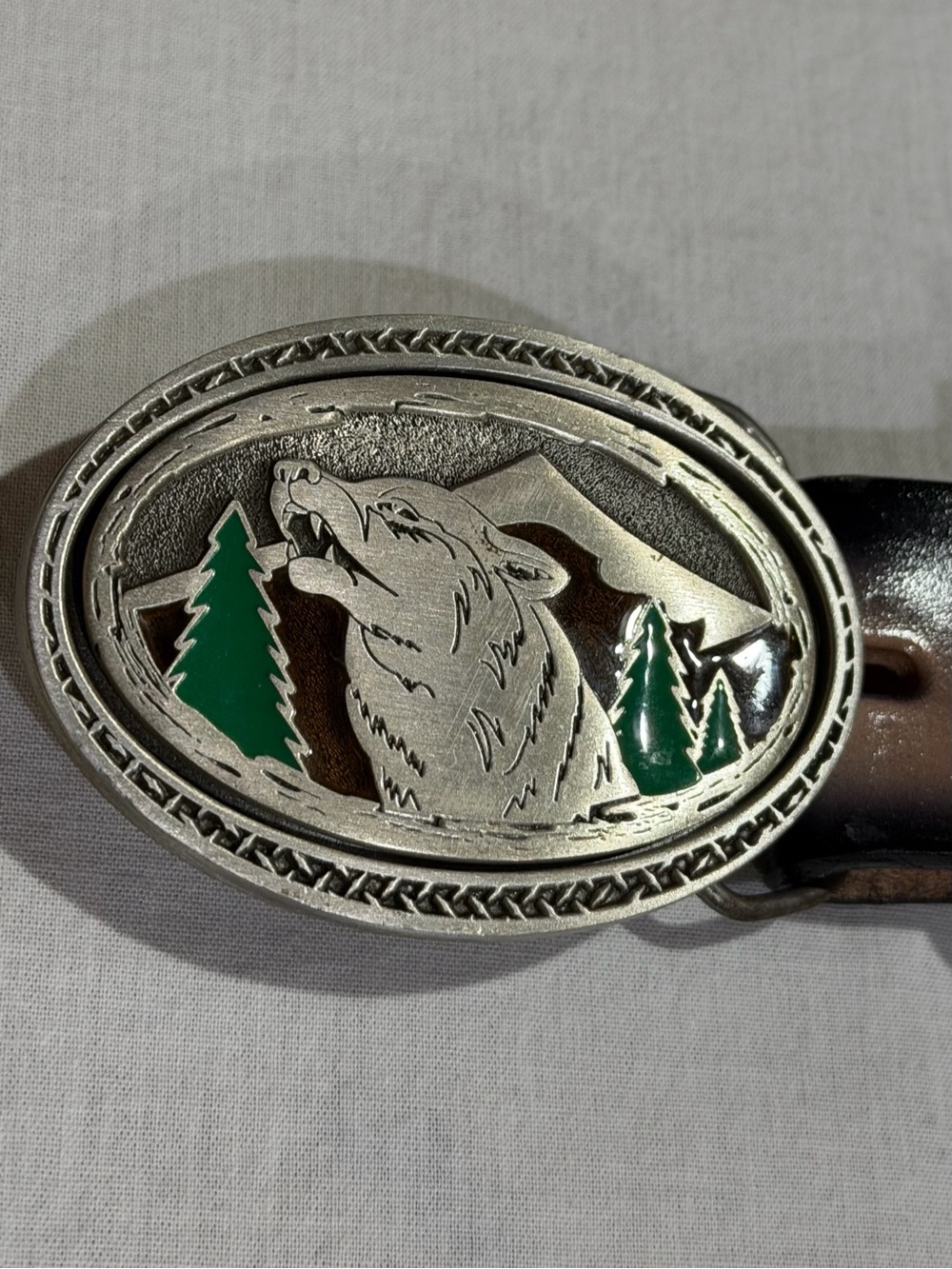 Men's Silver Tone Howling Wolf Belt and Buckle with Tooled Wolf Design